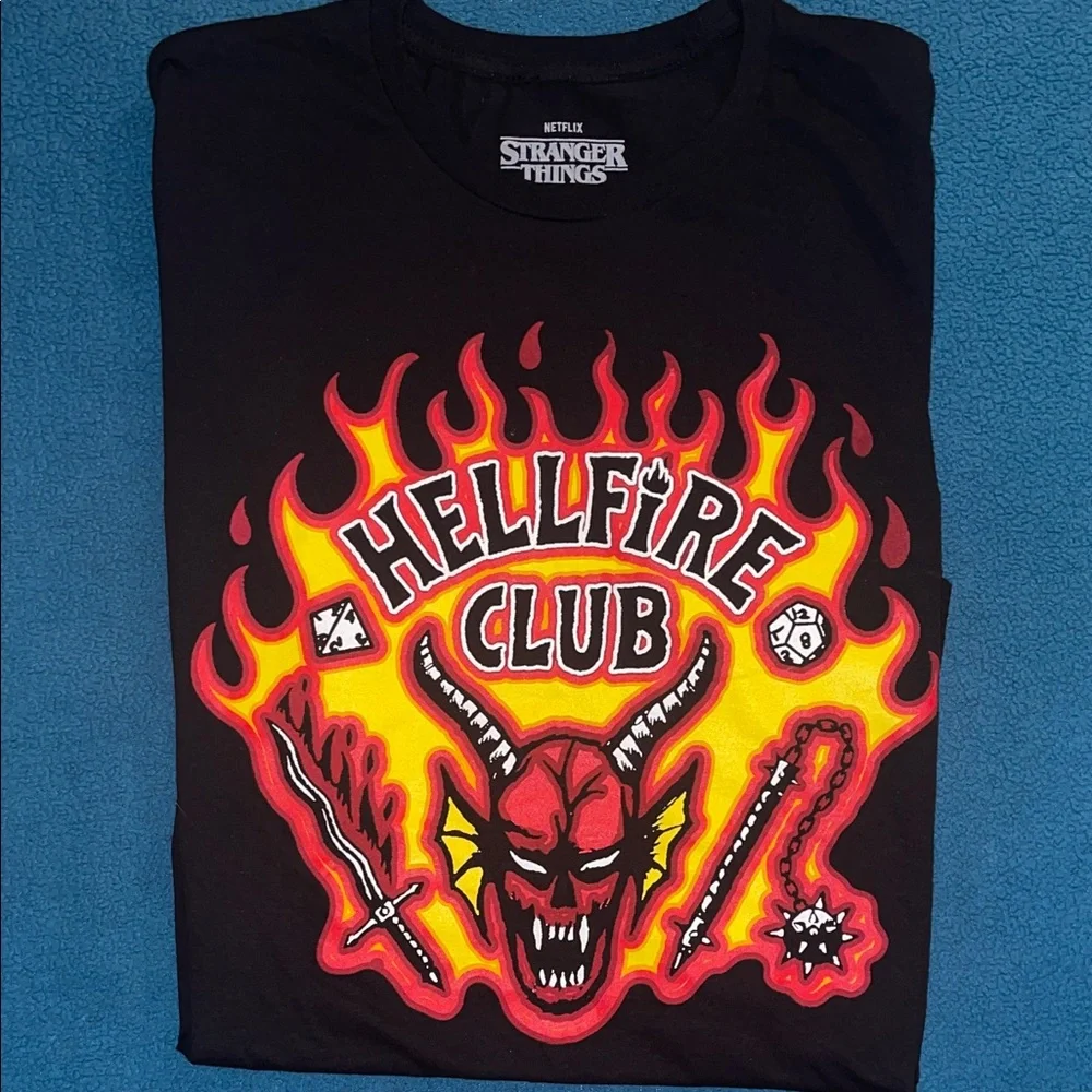 Stranger Things Black Unisex Hellfire Club Graphic T-Shirt Size Large NWOT